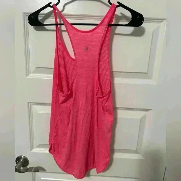 Lululemon Athletica Women’s Hot Pink Striped Singlet Running Workout Size Medium - Picture 5 of 5